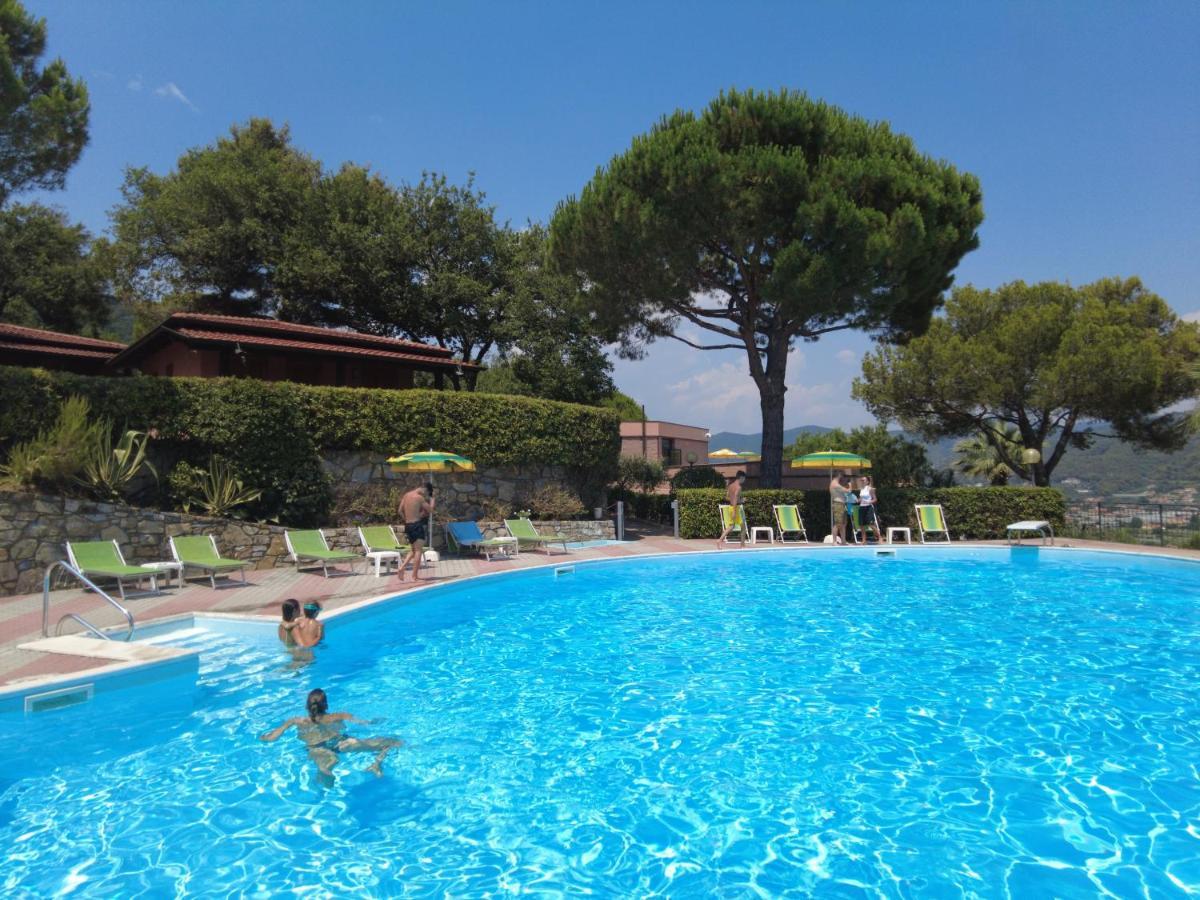Villaggio Colombo Nuova Gestione Marina dʼMarina dʼAndora Zewnętrze zdjęcie