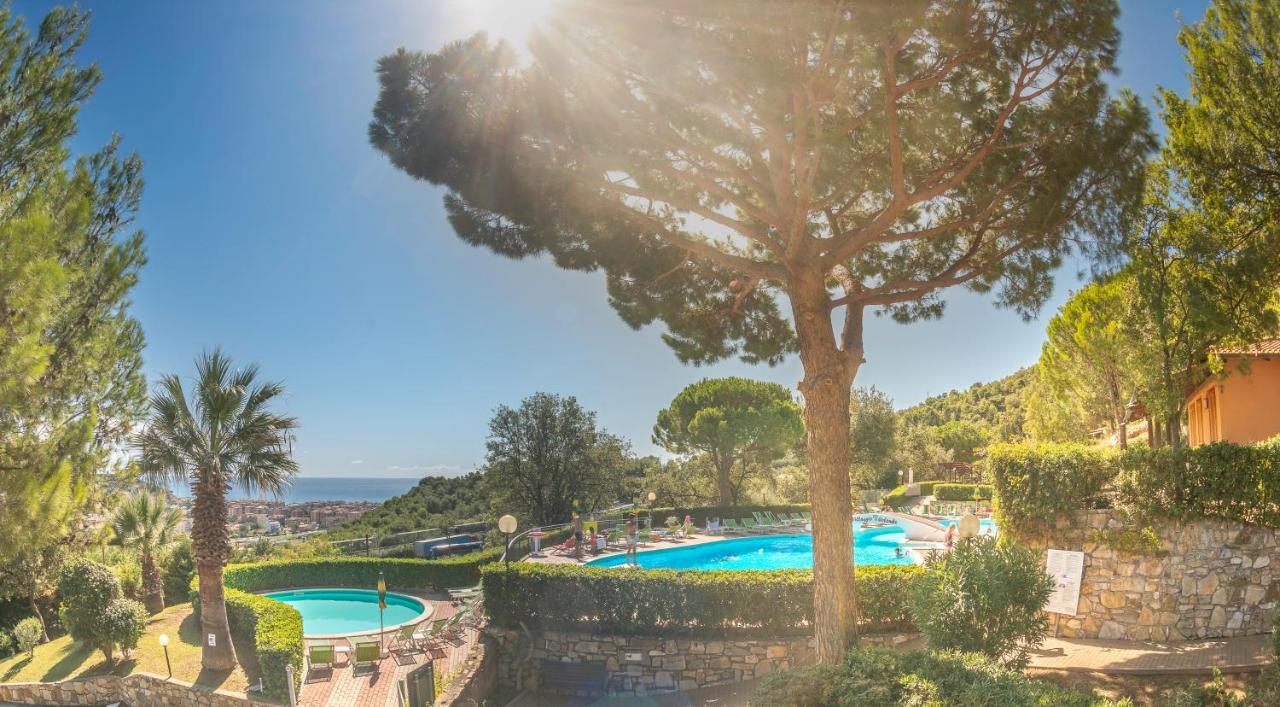 Villaggio Colombo Nuova Gestione Marina dʼMarina dʼAndora Zewnętrze zdjęcie